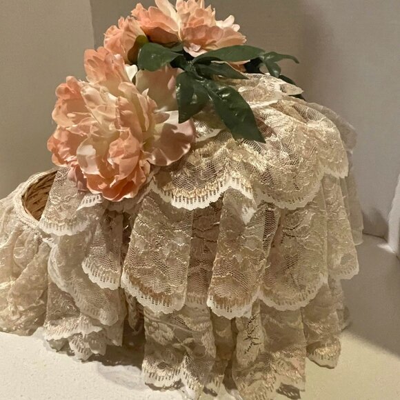 VTG 90s Handmade OAK Shabby Chic Cottagecore Wicker & White Lace Doll Bassinet - Picture 13 of 16